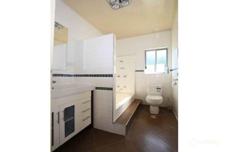 Property photo of 4 Douglas Road Rocklea QLD 4106