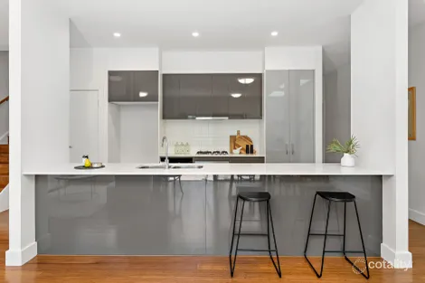 Property photo of 21 Elimatta Place Kiama NSW 2533