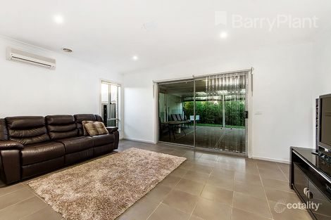 Property photo of 52 Manderston Avenue Derrimut VIC 3026