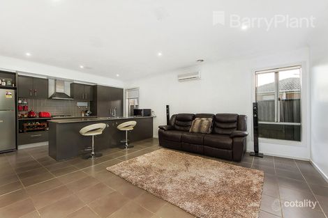 Property photo of 52 Manderston Avenue Derrimut VIC 3026