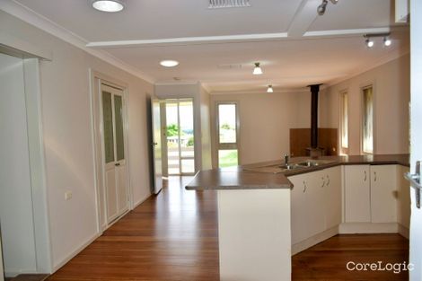 Property photo of 4 Fraser Crescent Oxley Vale NSW 2340