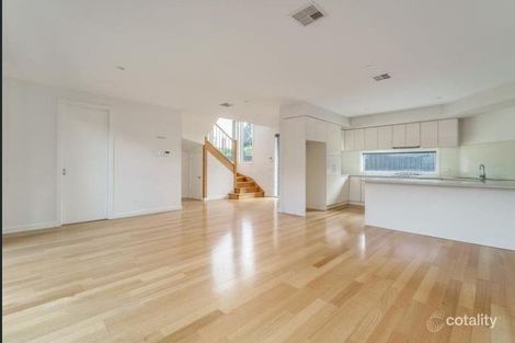 Property photo of 2/20 Bedford Road Ringwood VIC 3134