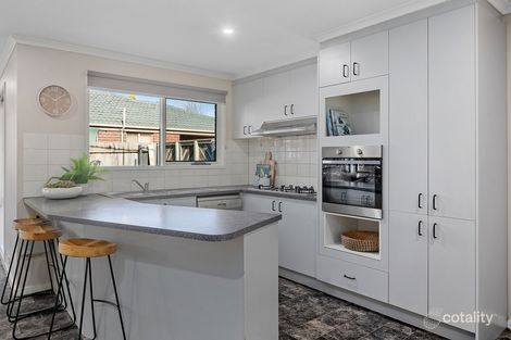 Property photo of 5 Mark Place Melton West VIC 3337