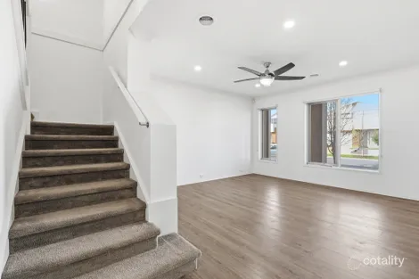 Property photo of 38 Broadbeach Circuit Point Cook VIC 3030