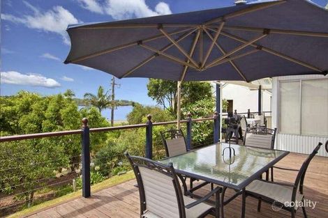 Property photo of 2 Fig Tree Lane Fennell Bay NSW 2283