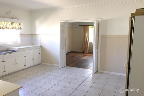 Property photo of 32 Ash Grove Springvale VIC 3171