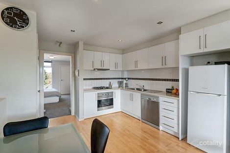 4 Railway Pl E, Preston, VIC 3072