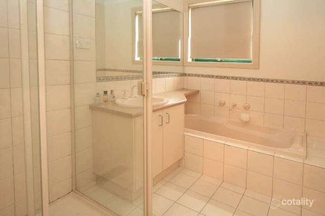 Property photo of 21 Knight Crescent Roxburgh Park VIC 3064