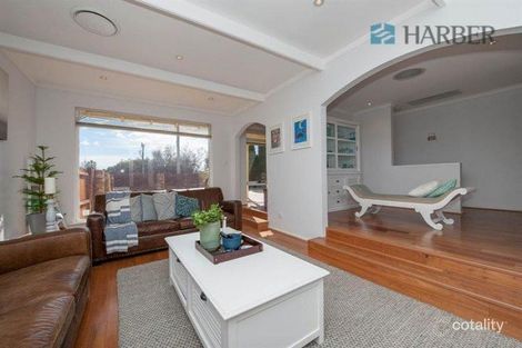 Property photo of 6 Kallaroo Place Kallaroo WA 6025