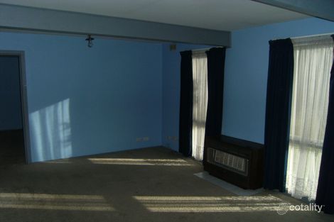 Property photo of 12 Vanessa Drive Hampton Park VIC 3976