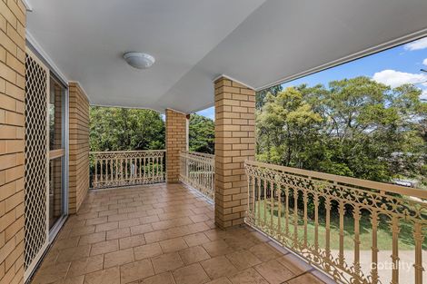 Property photo of 19 Skinner Crescent Silkstone QLD 4304