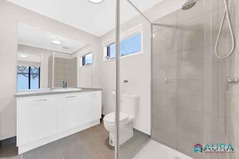 Property photo of 5 Honeyblossom Street Manor Lakes VIC 3024