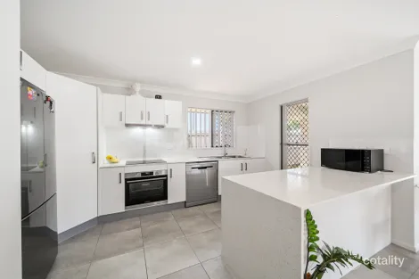 Property photo of 1/12 Centaur Street Redcliffe QLD 4020