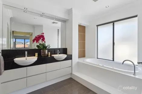 Property photo of 12 McCoy Lane Dianella WA 6059