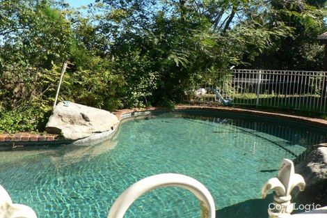 9 Crompton St, Kenmore Hills, QLD 4069