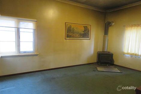 Property photo of 14 Watts Street Wandering WA 6308