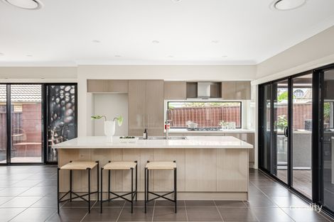 Property photo of 48 Furci Avenue Edensor Park NSW 2176