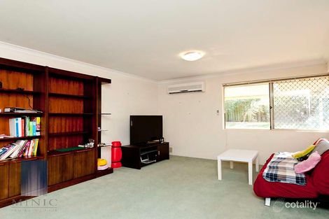 Property photo of 17 Stuart Court Bateman WA 6150