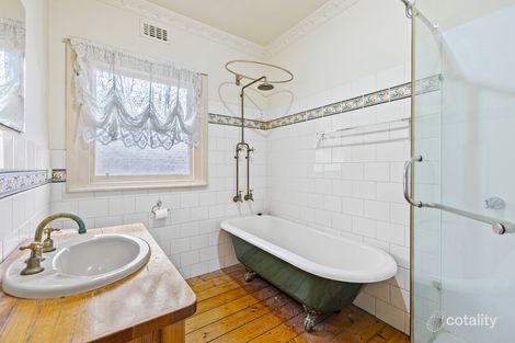 Property photo of 19 Loughnan Road Ringwood VIC 3134