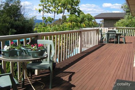 Property photo of 8 Caithness Crescent Glen Waverley VIC 3150