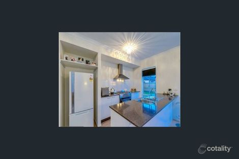 Property photo of 10 Caraleena Drive Tarneit VIC 3029