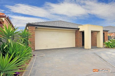 Property photo of 17 Astley Crescent Point Cook VIC 3030