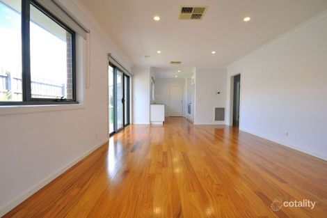 Property photo of 2/284 Grimshaw Street Watsonia North VIC 3087