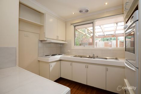 Property photo of 8/15 Wetherby Road Doncaster VIC 3108