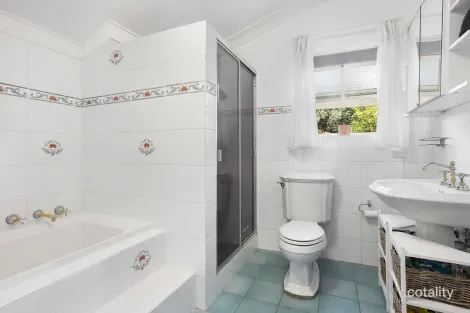 Property photo of 36 Sylvan Ridge Drive Illawong NSW 2234