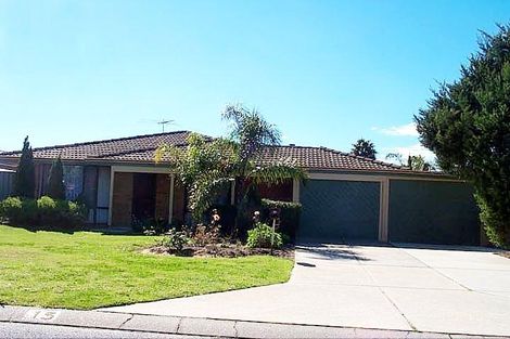 15 Dartford Cres, Marangaroo, WA 6064