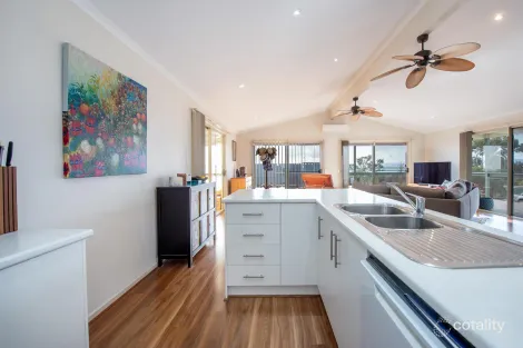 Property photo of 4 Spencer Lane Weeroona Island SA 5495