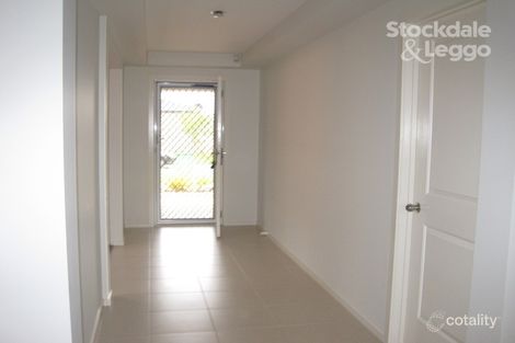 Property photo of 3 Gallery Way Pakenham VIC 3810
