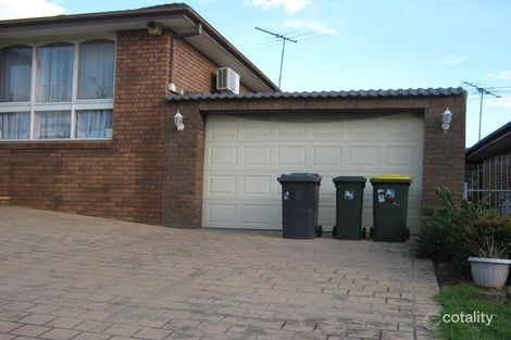 Property photo of 7 Fenton Crescent Minto NSW 2566