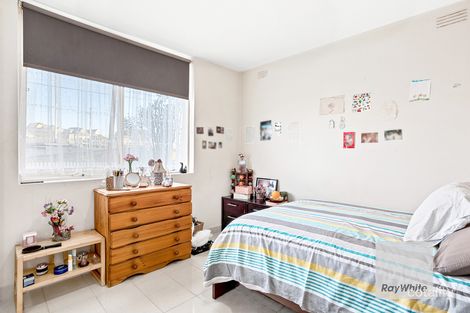 Property photo of 2/10 Anglers Way Maribyrnong VIC 3032