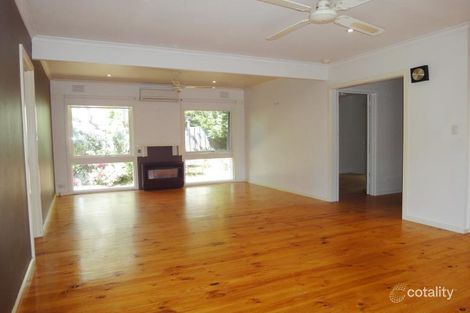 Property photo of 10 Knees Road Park Orchards VIC 3114