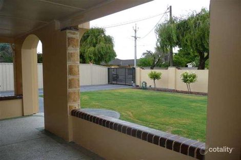 Property photo of 32 Willow Avenue Manningham SA 5086