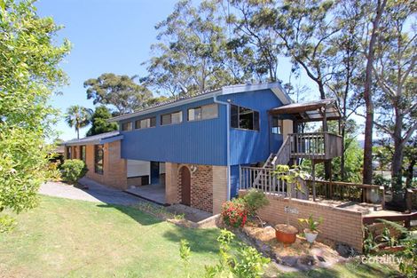 Property photo of 18 David Street Green Point NSW 2251