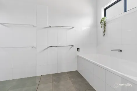 Property photo of 221 Drummond Avenue Loxton SA 5333