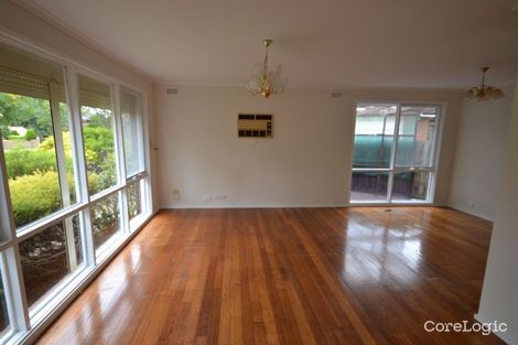 Property photo of 11 Droitwich Crescent Deer Park VIC 3023