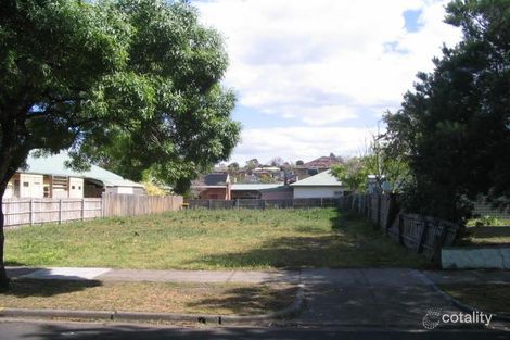 33 Brosnan Cres, Strathmore, VIC 3041