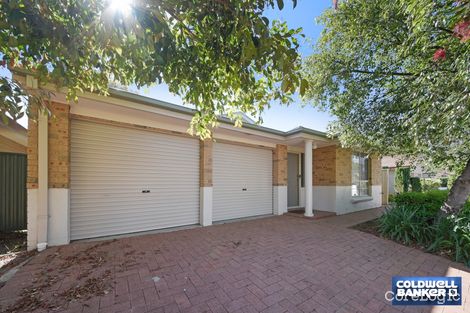 Property photo of 33 Glenelg Court Wattle Grove NSW 2173