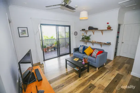 Property photo of 6 June Parade Lamb Island QLD 4184