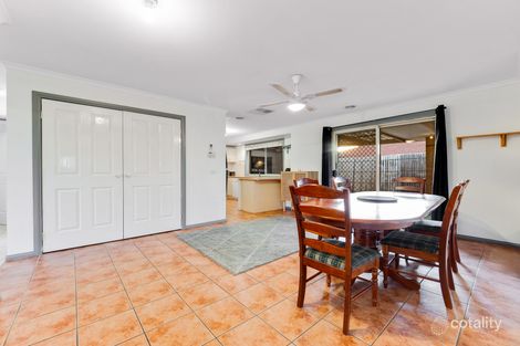 Property photo of 27 Genoa Way Cranbourne West VIC 3977