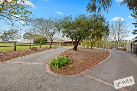 6 Mountain Flat Rd, Narre Warren East, VIC 3804