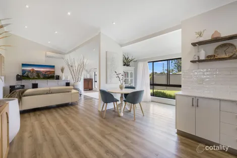 5 Amarina Ave, Mooloolaba, QLD 4557