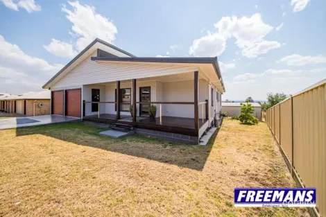 9 Daisy Ct, Kingaroy, QLD 4610