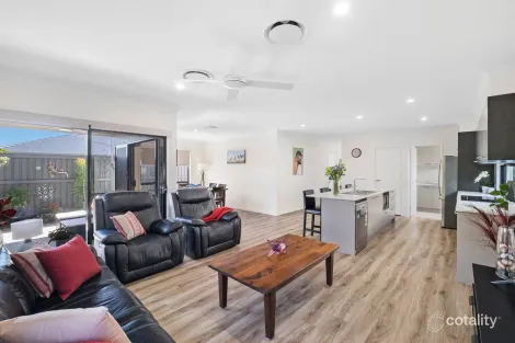 Property photo of 6 Viridian Road Palmview QLD 4553