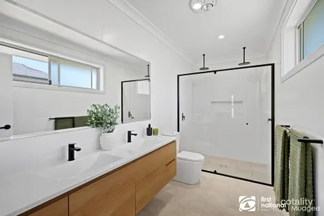 Property photo of 12 Steel Drive Spring Flat NSW 2850