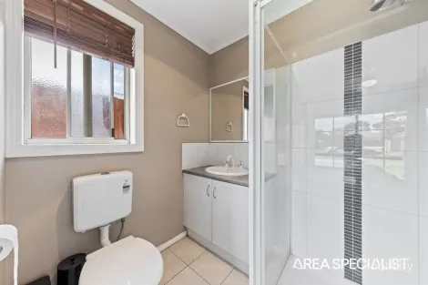 Property photo of 18 Bailey Boulevard Koo Wee Rup VIC 3981