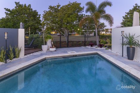 Property photo of 2527 Gracemere Circuit West Hope Island QLD 4212